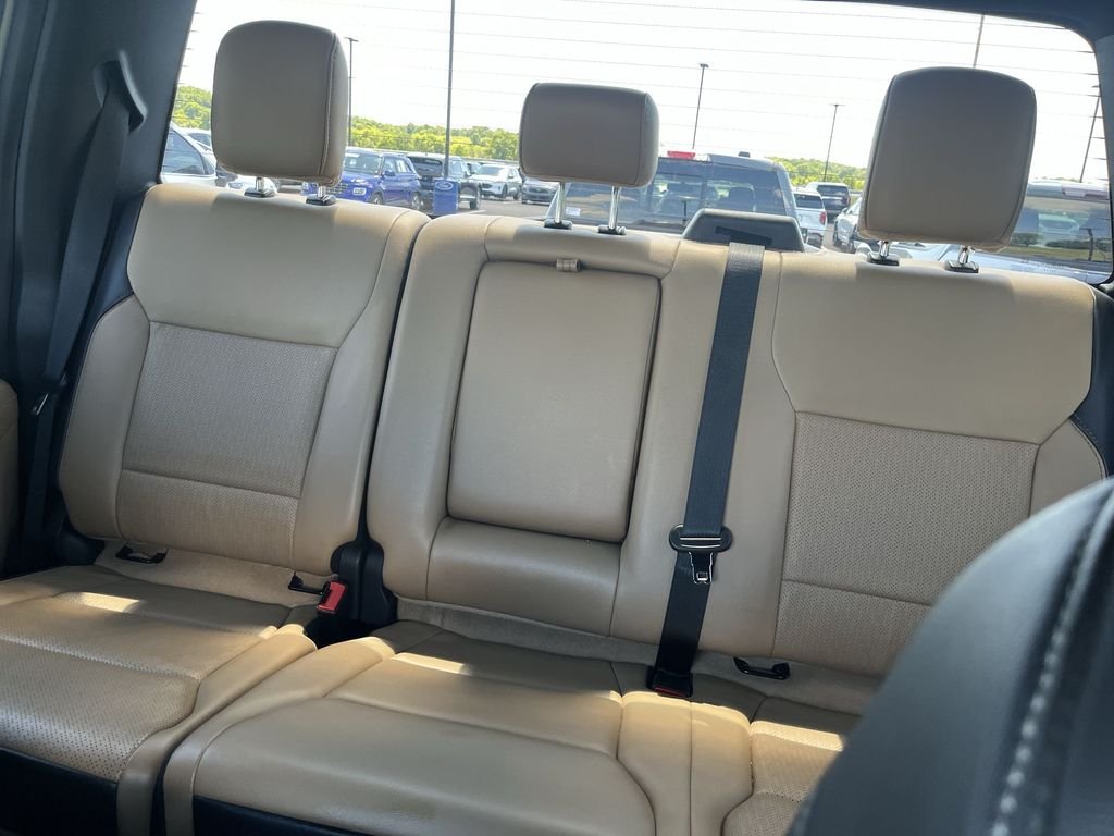 Used 2025 White Ford Lariat image 21