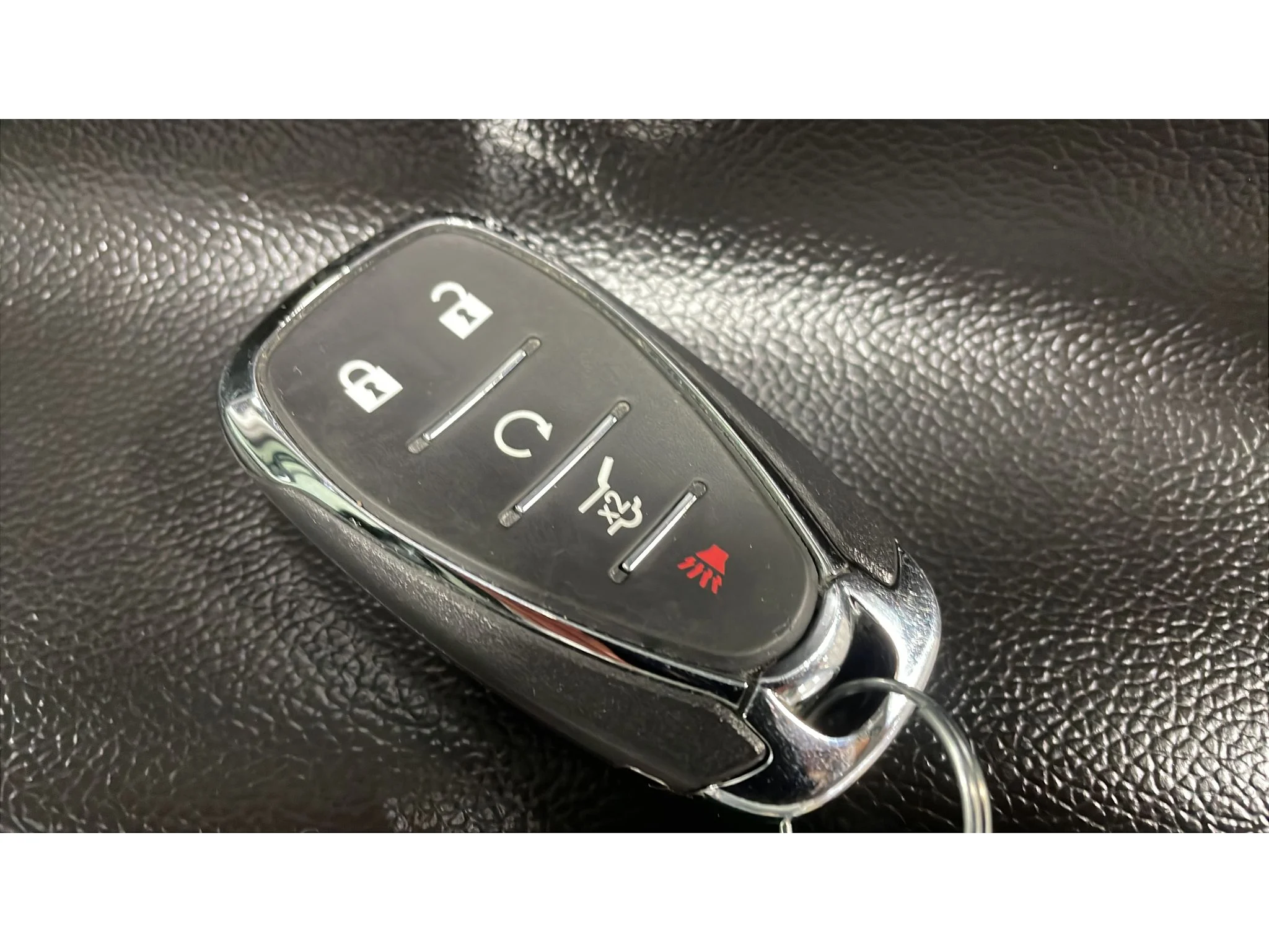 Used 2024 Summit White Chevrolet Premier image 18