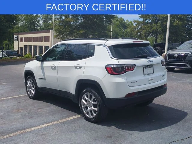 Used 2023 White Jeep Latitude Lux image 3