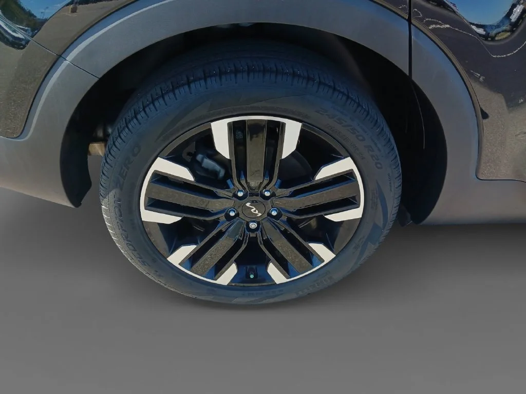 Used 2024 Black Kia SX image 10