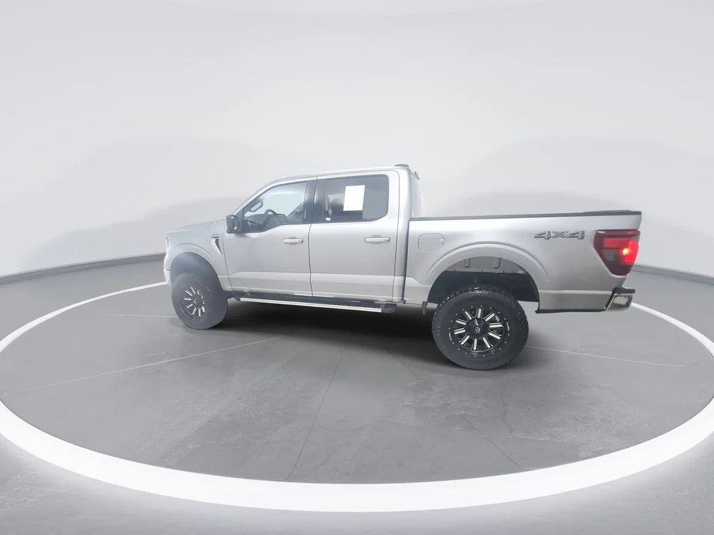Used 2024 Silver Ford XLT image 6