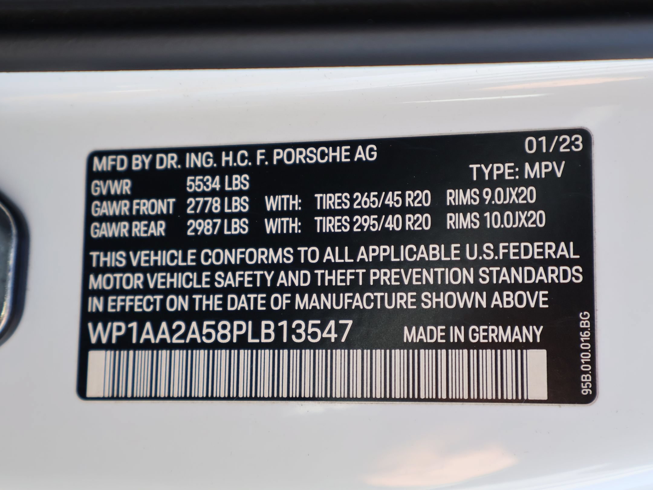 Certified Used 2023 White Porsche  image 34