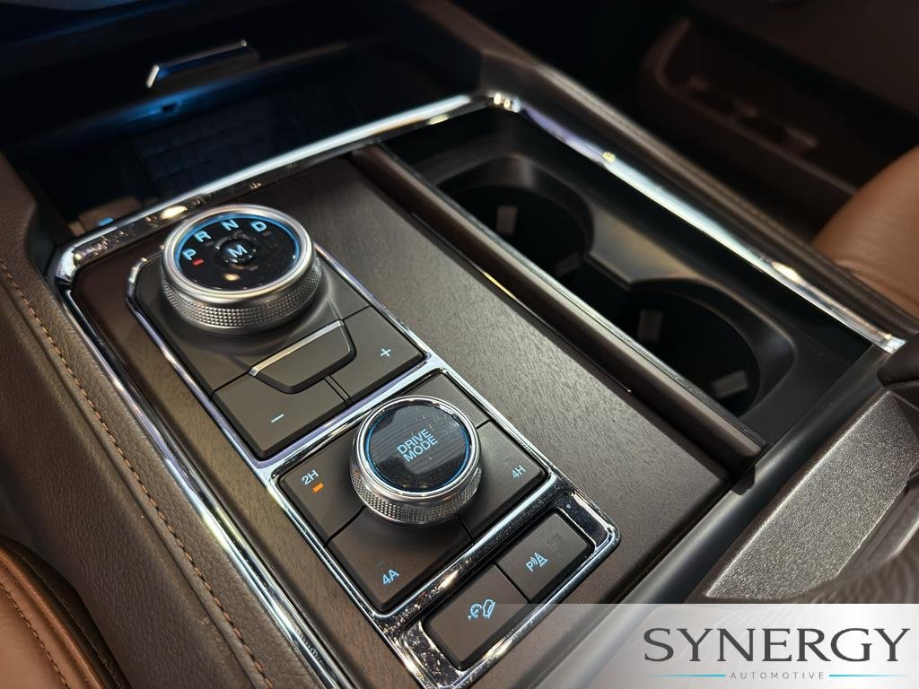 Used 2024 Agate Black Metallic Ford King Ranch image 18
