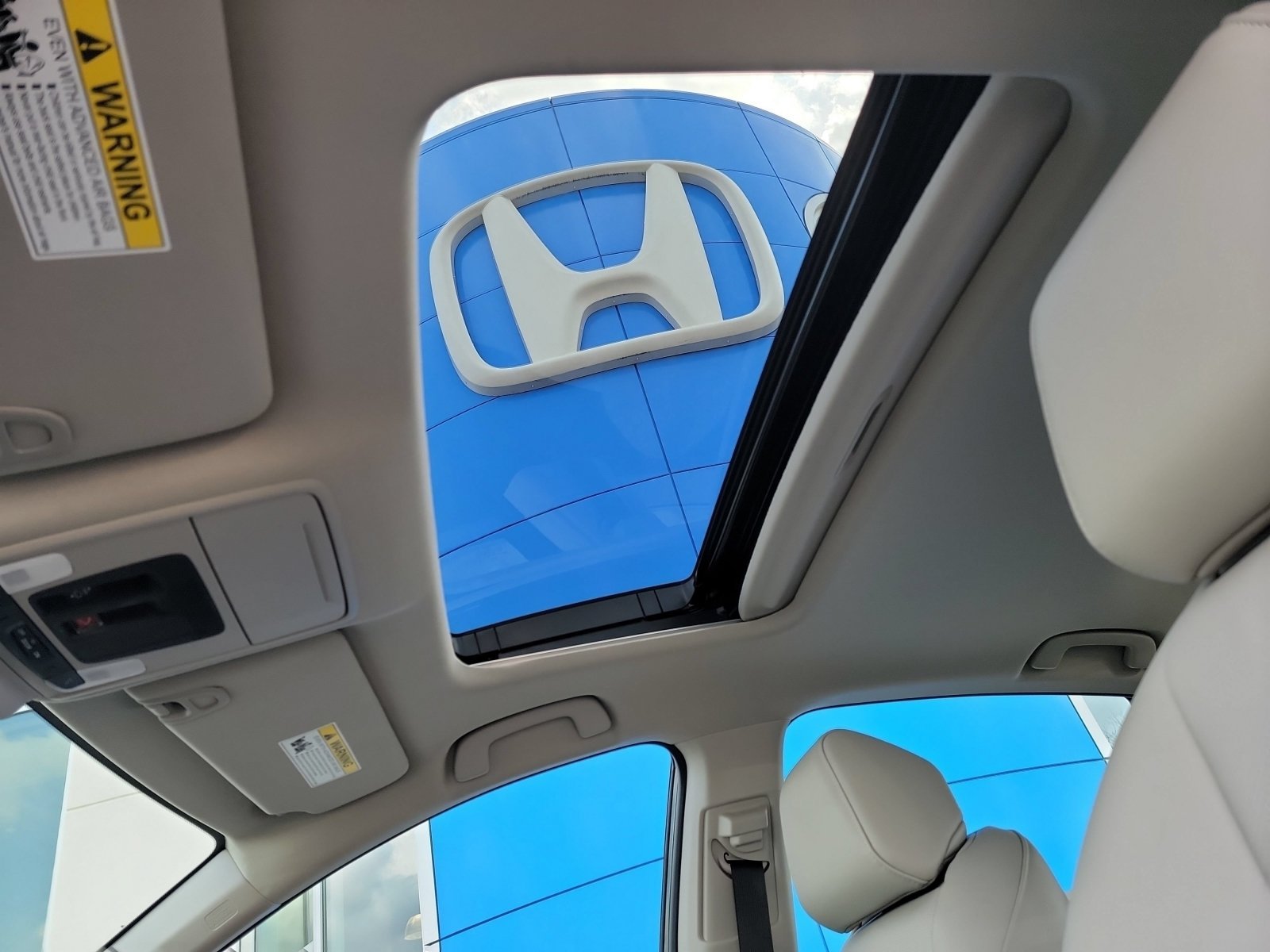 New 2026 Urban Gray Pearl Honda Touring image 21