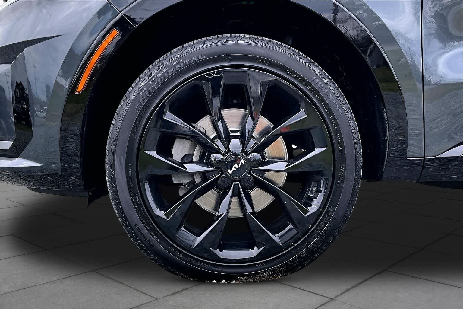 Used 2022 Gravity Grey Kia SX image 11