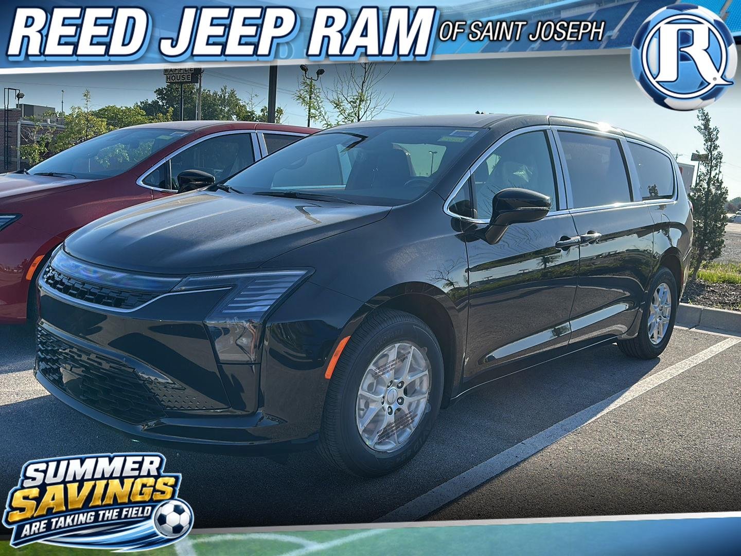 2027 Chrysler Pacifica Select's photo