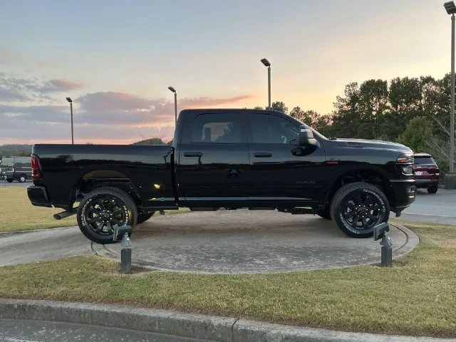 New 2027 Diamond Black Crystal Pearl-Coat Exterior Paint RAM Big Horn image 8