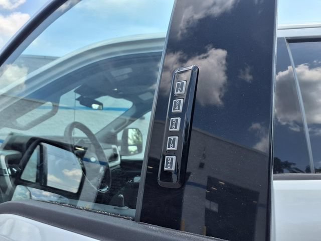 Used 2024  Ford XL image 20