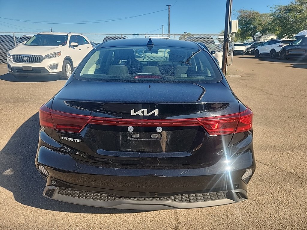 Used 2023 Black Kia LXS image 11