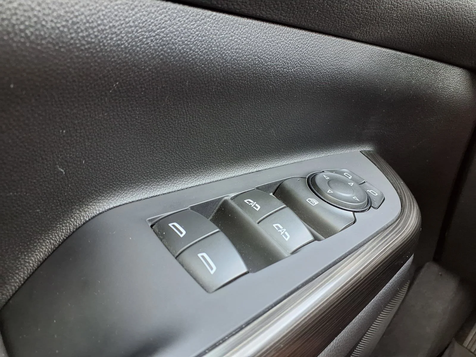 2023 GMC Acadia SLT - Photo 26