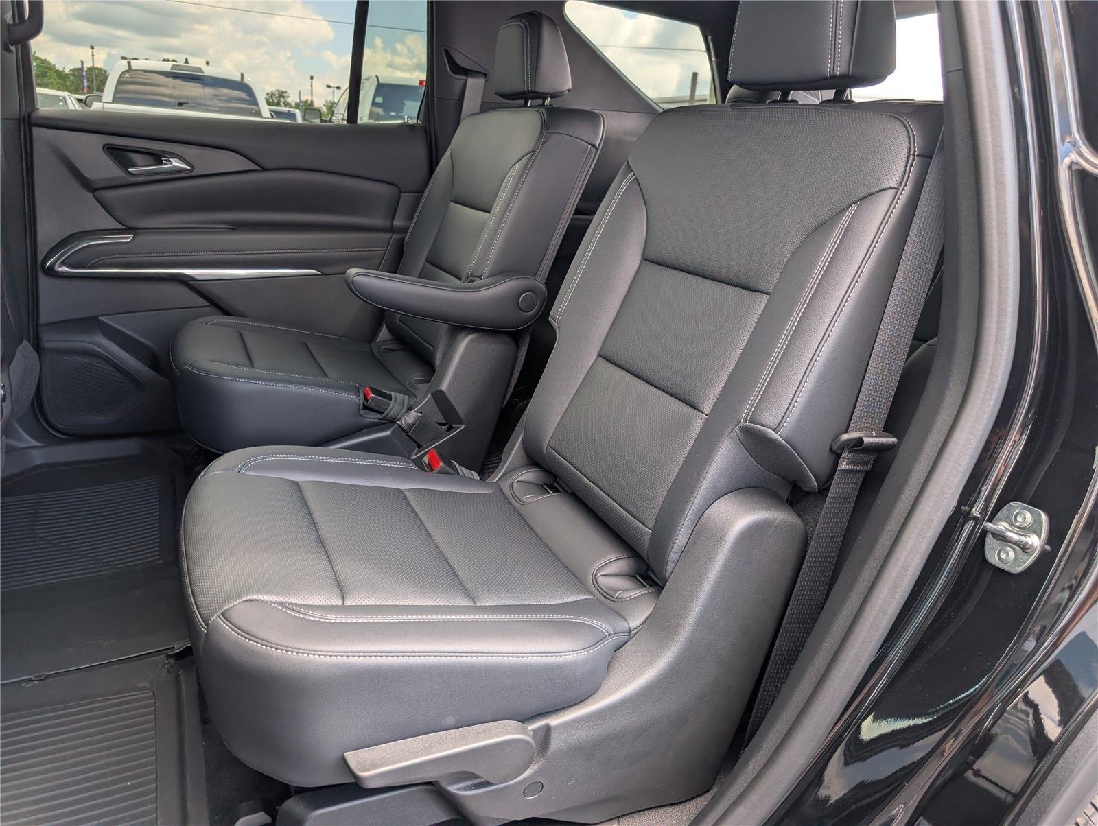 2026 Chevrolet Traverse LT - Photo 28