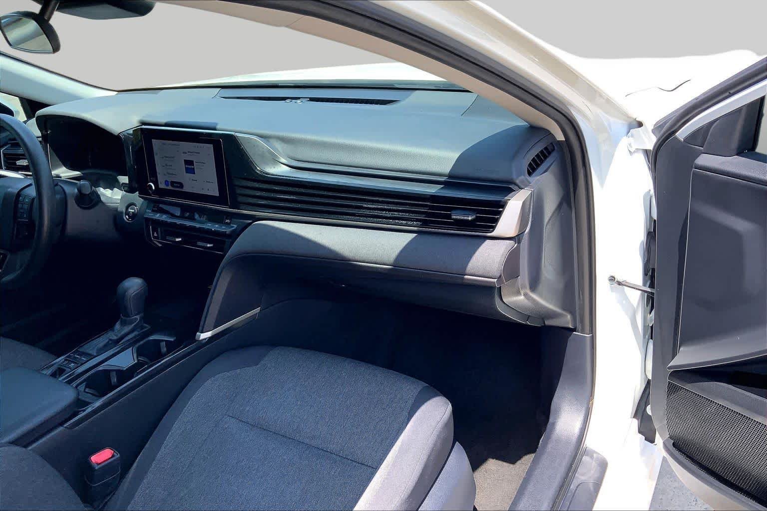 Used 2025 Ice Cap Toyota LE image 35