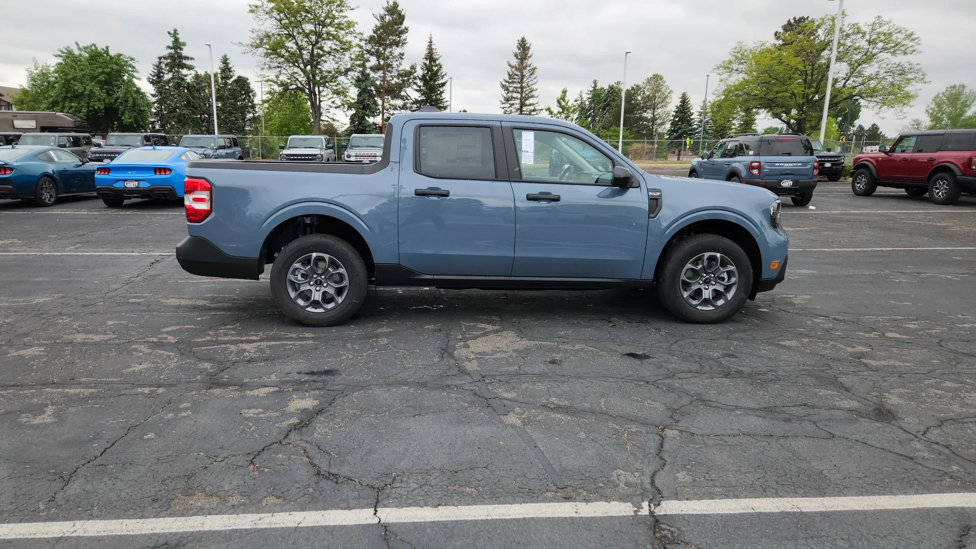 New 2026 Azure Gray Metallic Tri-Coat Ford XLT image 17