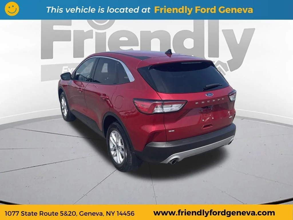Used 2020 Red Ford SE image 7