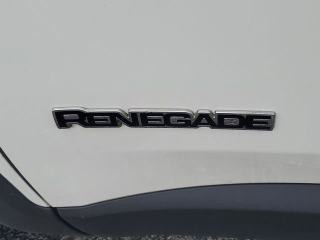 Used 2017 White Jeep Latitude image 26