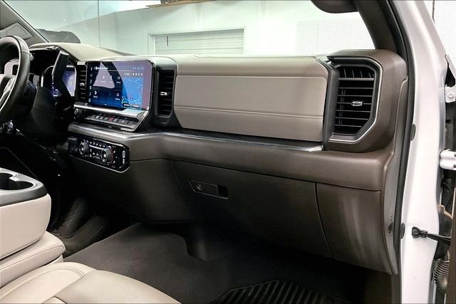 2025 Chevrolet Silverado 3500HD LTZ - Photo 19
