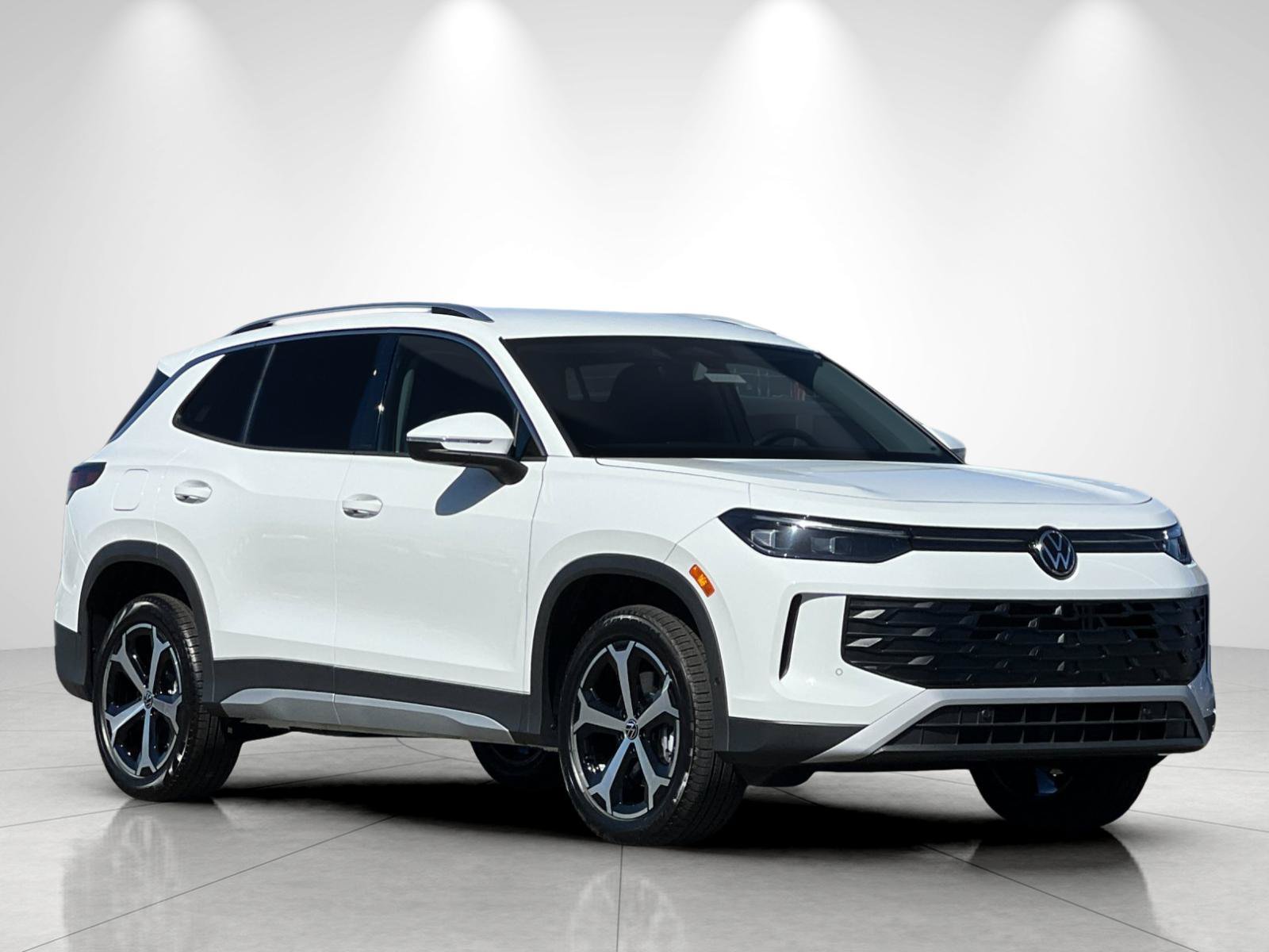 New 2026 Pure White Volkswagen SE image 7