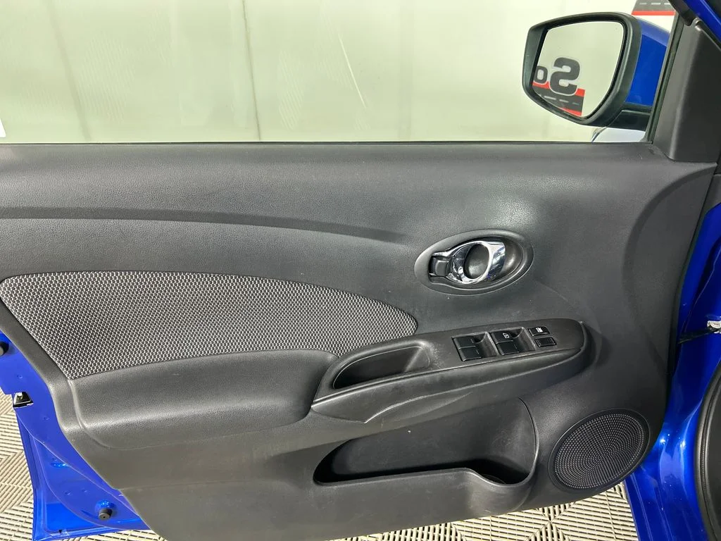 Used 2016 Blue Nissan 1.6 SV image 11