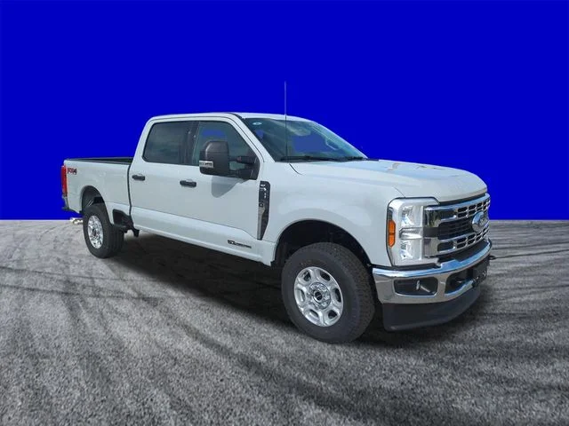New 2026 Avalanche Ford F-250® XLT image 2
