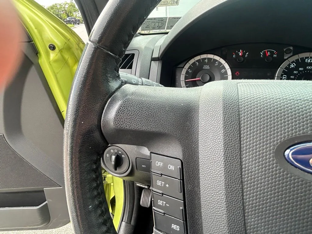 Used 2011 Lime Squeeze Metallic Ford XLT image 12