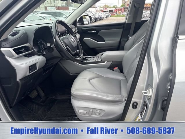 2020 Toyota Highlander XLE - Photo 19