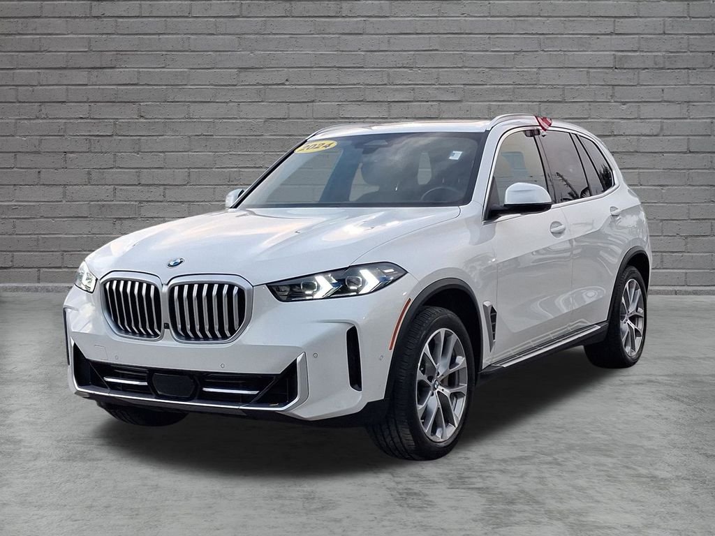 Used 2024 White BMW sDrive40i image 3