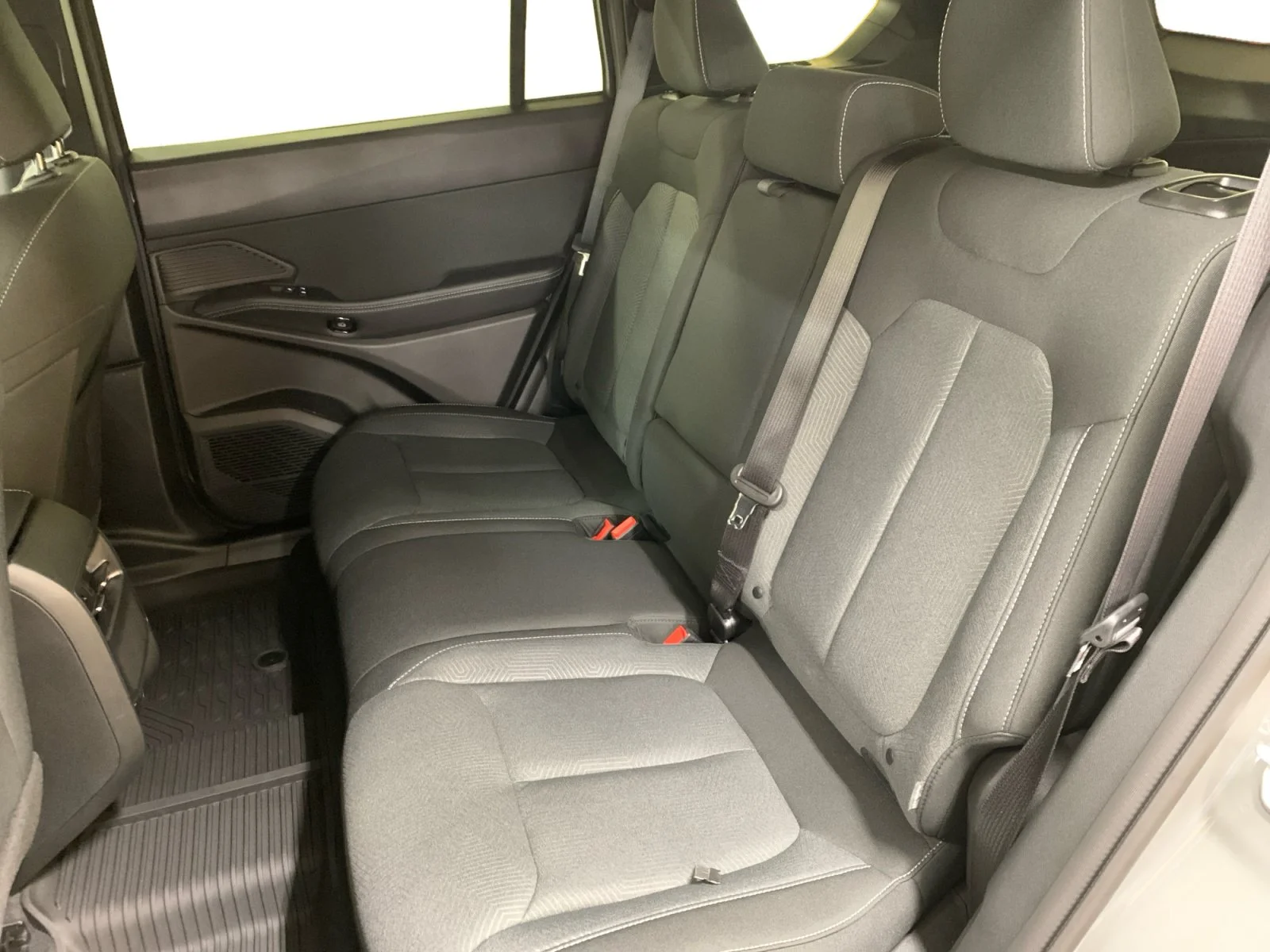 New 2026 STING-GREY Jeep Laredo image 16