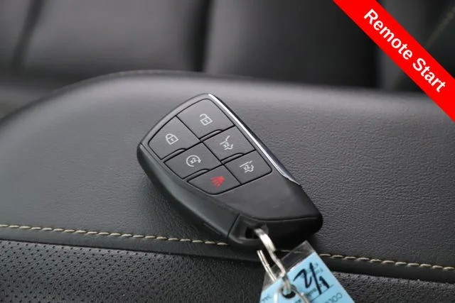 Used 2022 Black GMC SLT image 3