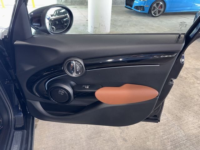 Used 2024 Black Metallic MINI Iconic image 9