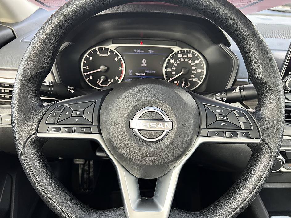 Used 2025 Super Black Nissan SV image 22