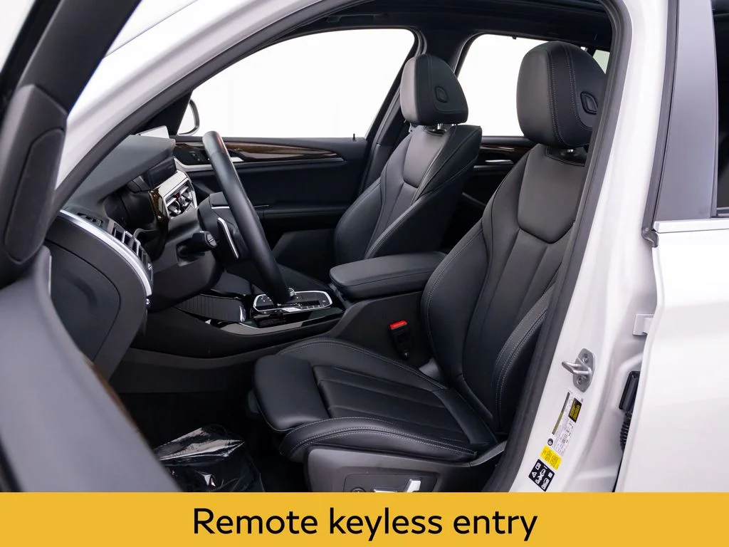 Used 2023 White BMW xDrive30i image 15