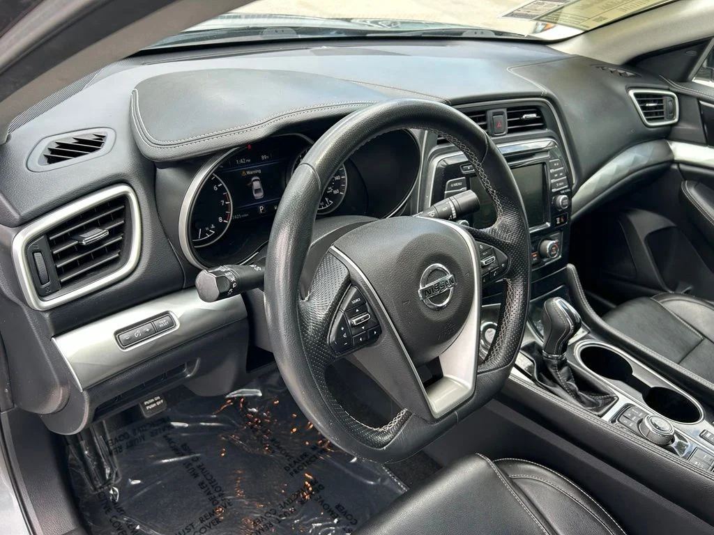 Used 2019 Gun Metallic Nissan 3.5 SV image 22
