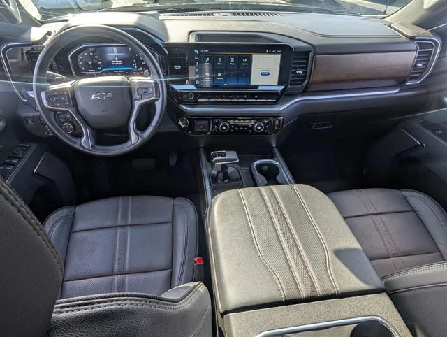Used 2025 Black Chevrolet High Country image 13
