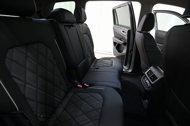 2026 Volkswagen Atlas SEL Premium R-Line - Photo 31