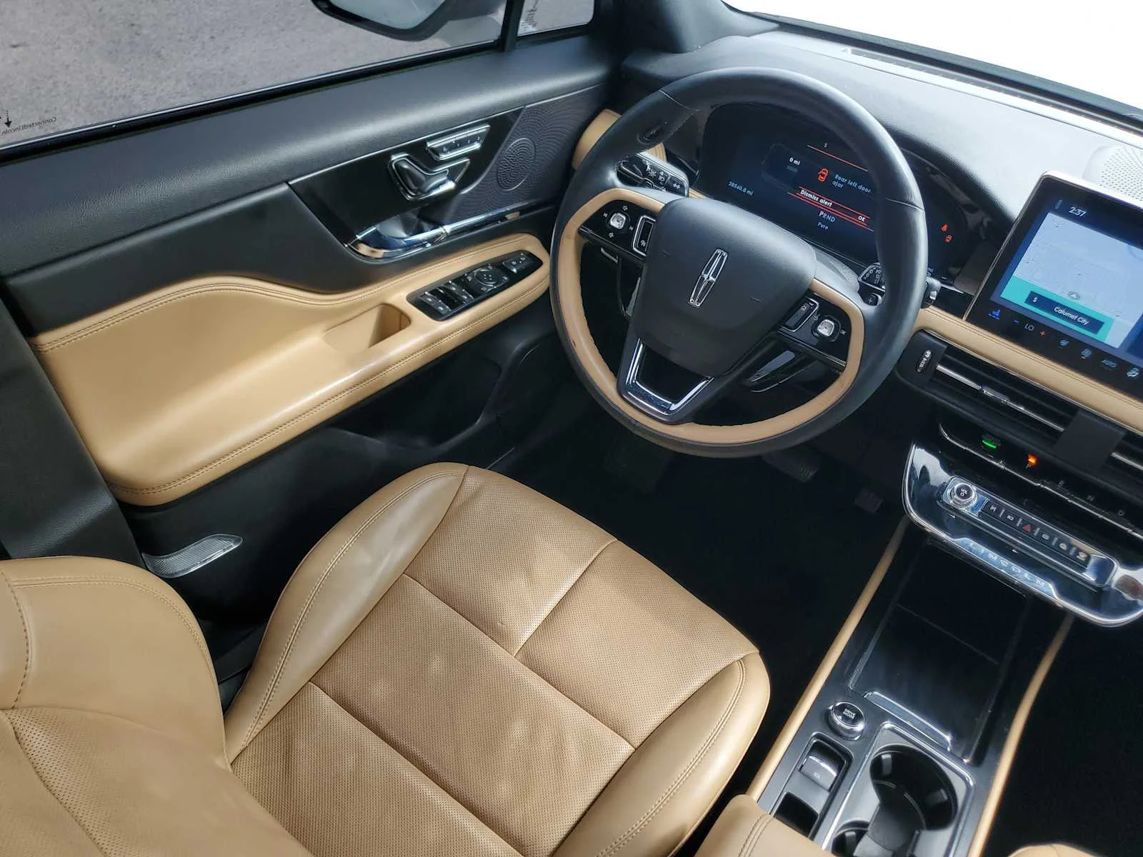 Used 2023  Lincoln Grand Touring image 15