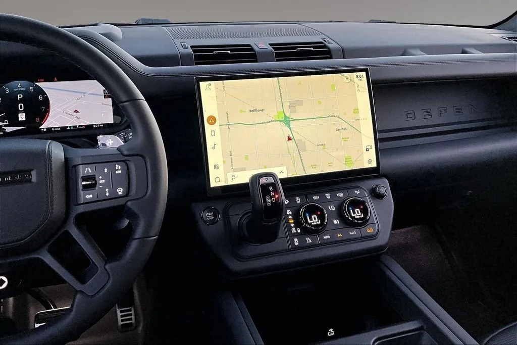 New 2026 Narvik Black LAND ROVER  image 6