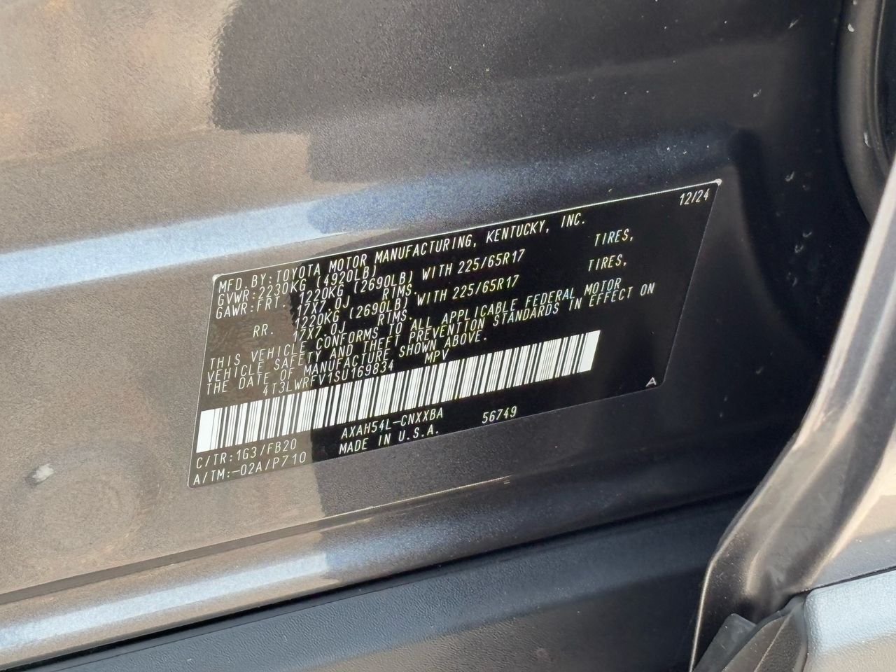 2025 Toyota RAV4 LE - Photo 29