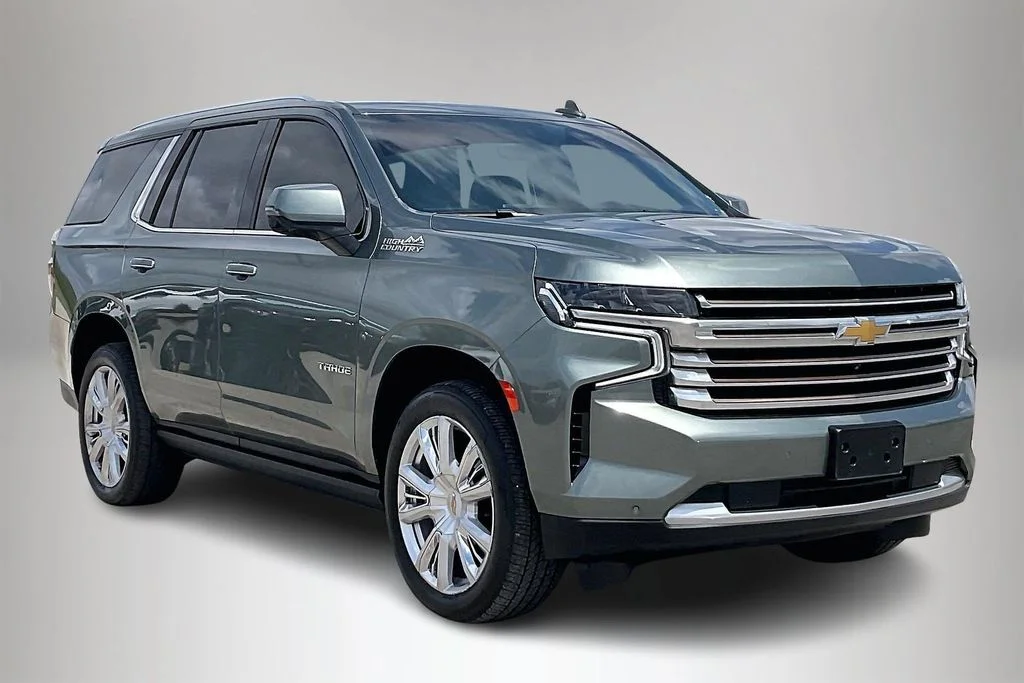 Used 2023 Green Chevrolet High Country image 1