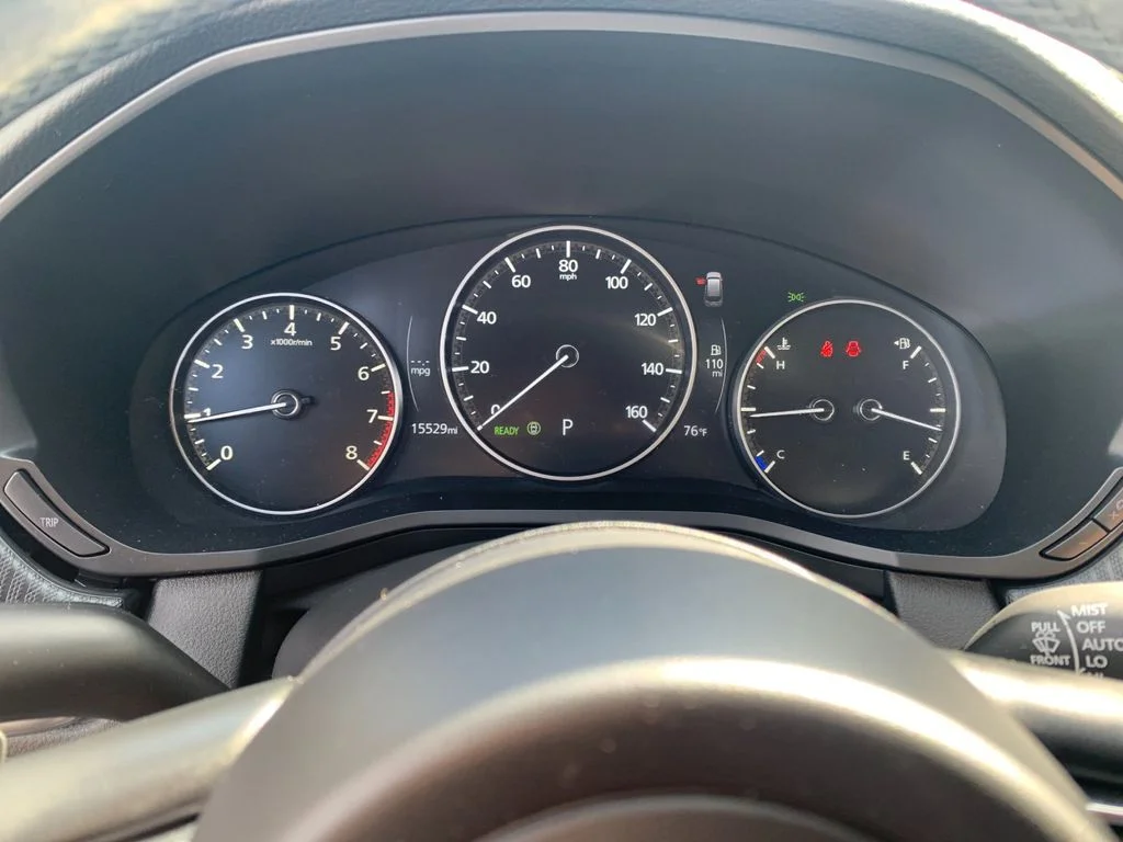 Used 2025 White Mazda 3.3 Turbo Select image 31