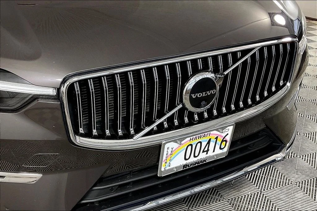Certified Used 2023 Gray Volvo T8 Plus Bright Theme image 30