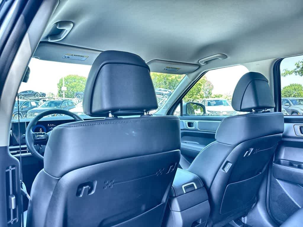 Used 2026 Shimmering Silver Hyundai SEL image 18
