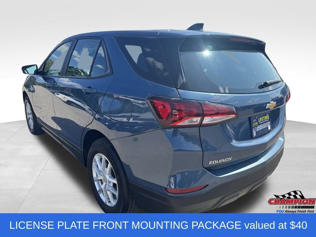 2024 Chevrolet Equinox LS photo 3
