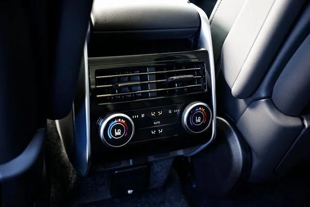2025 Land Rover Range Rover SE - Photo 29