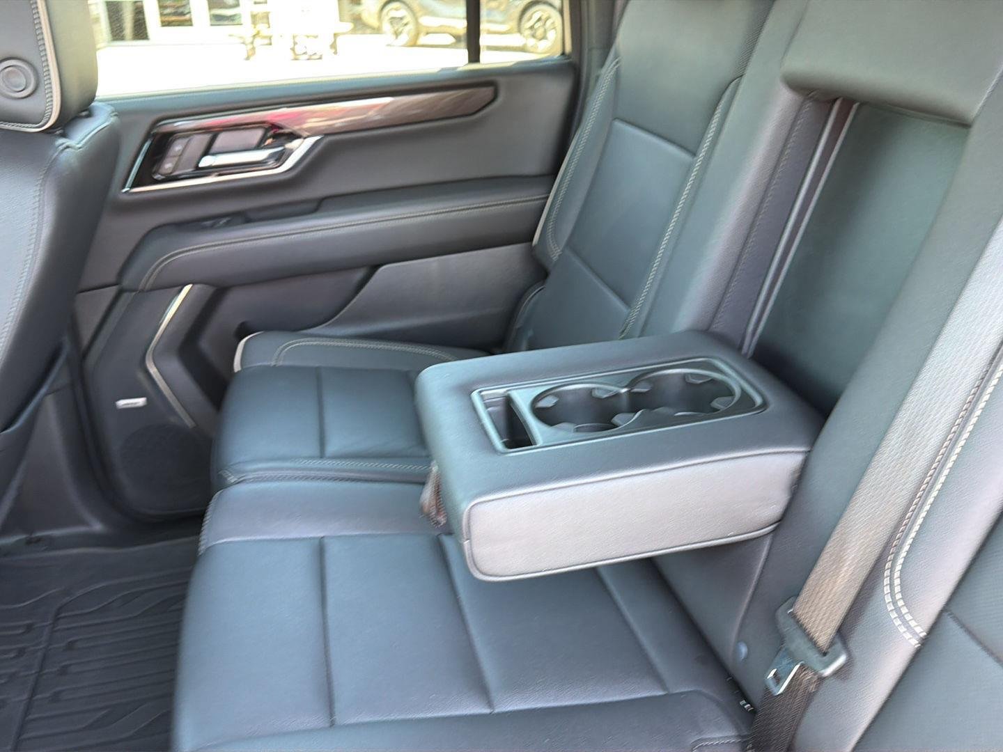Used 2026 Onyx Black GMC Elevation image 21