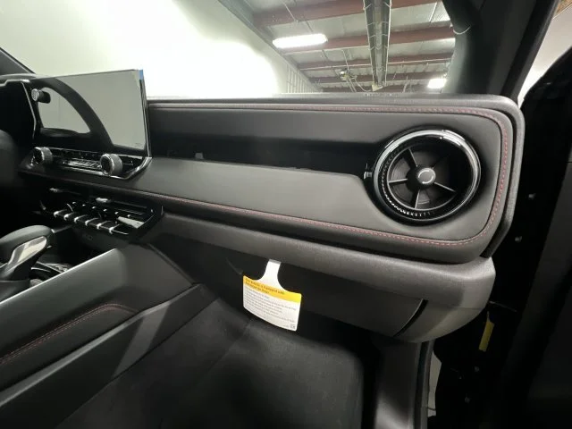 2026 Chevrolet Colorado Z71 - Photo 30
