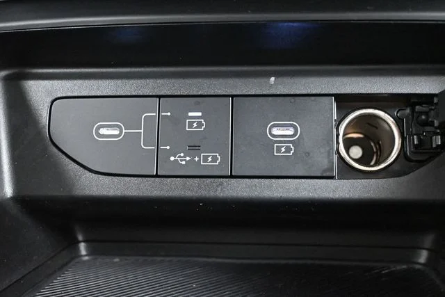 Used 2025 Black Kia LXS image 30