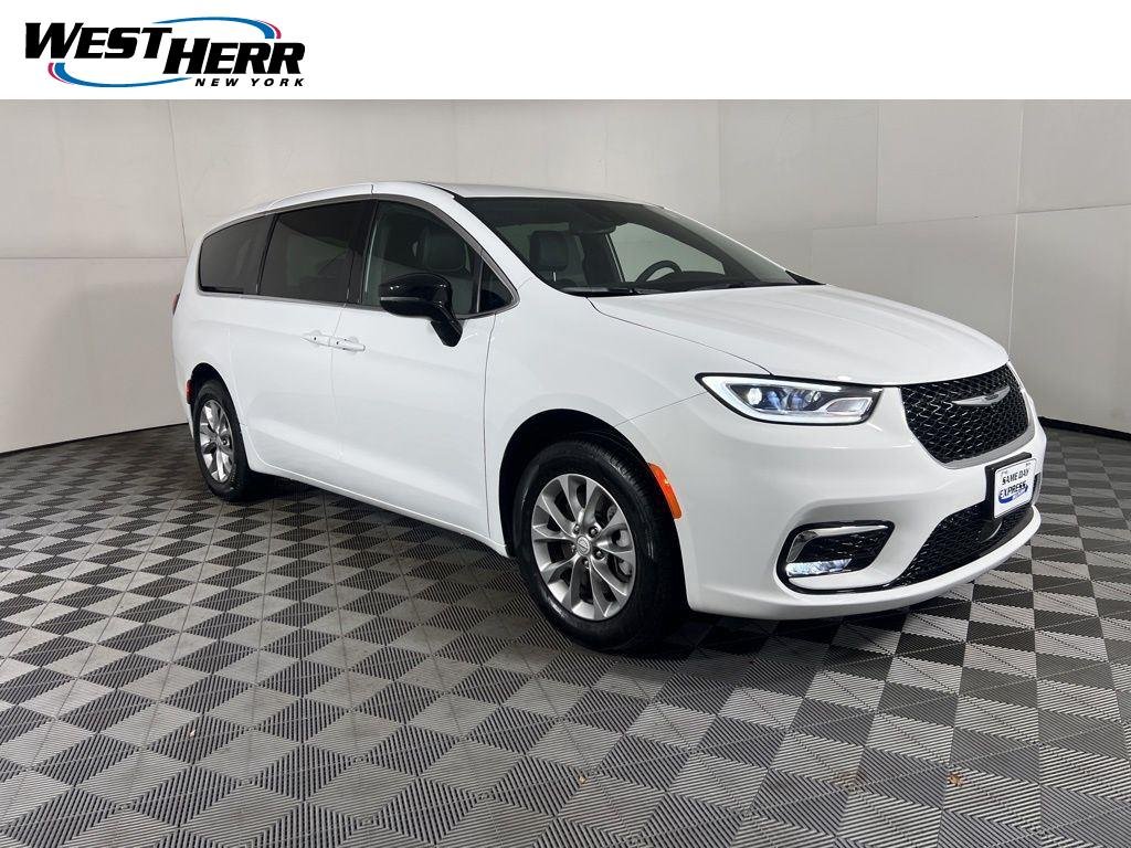 Used 2026 Bright White Clearcoat Chrysler Select image 1