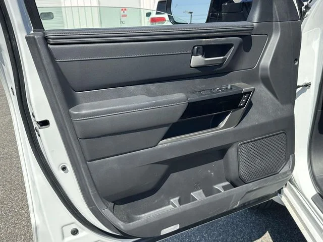 2024 Toyota Tundra Limited - Photo 27