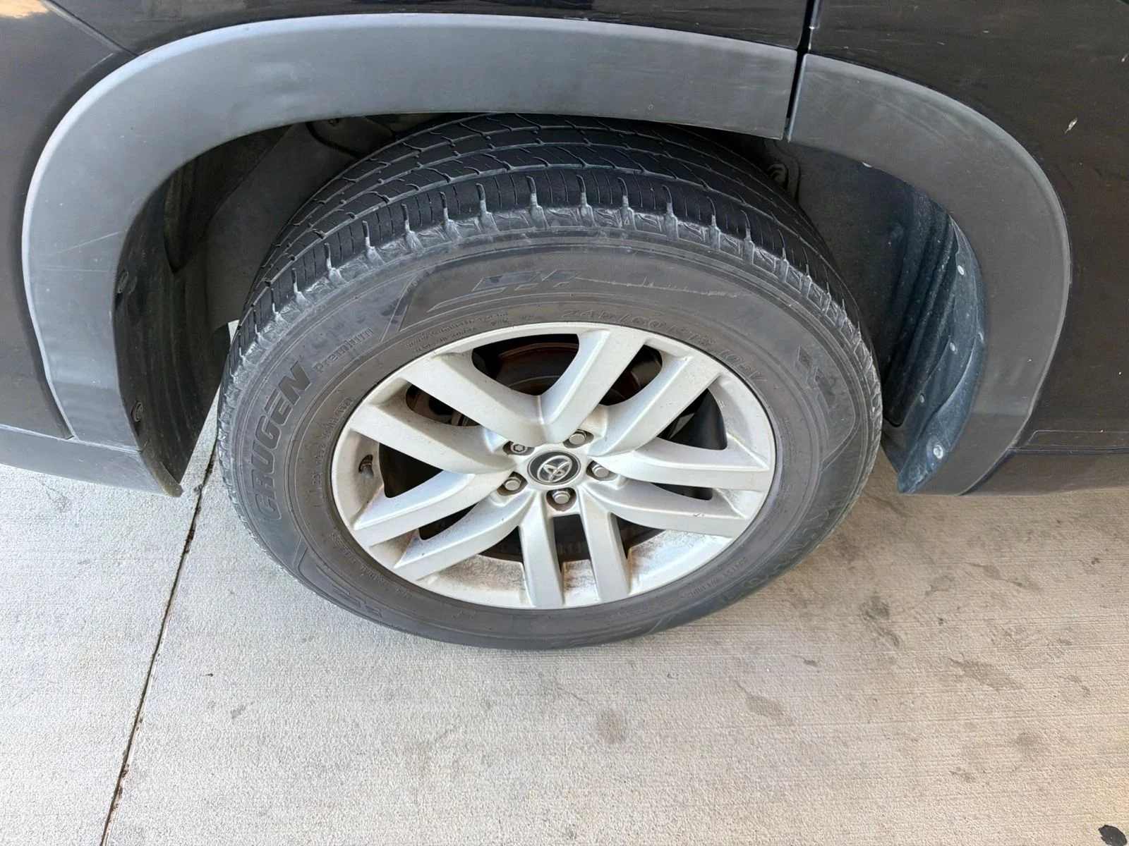 Used 2016 Black Toyota LE image 18