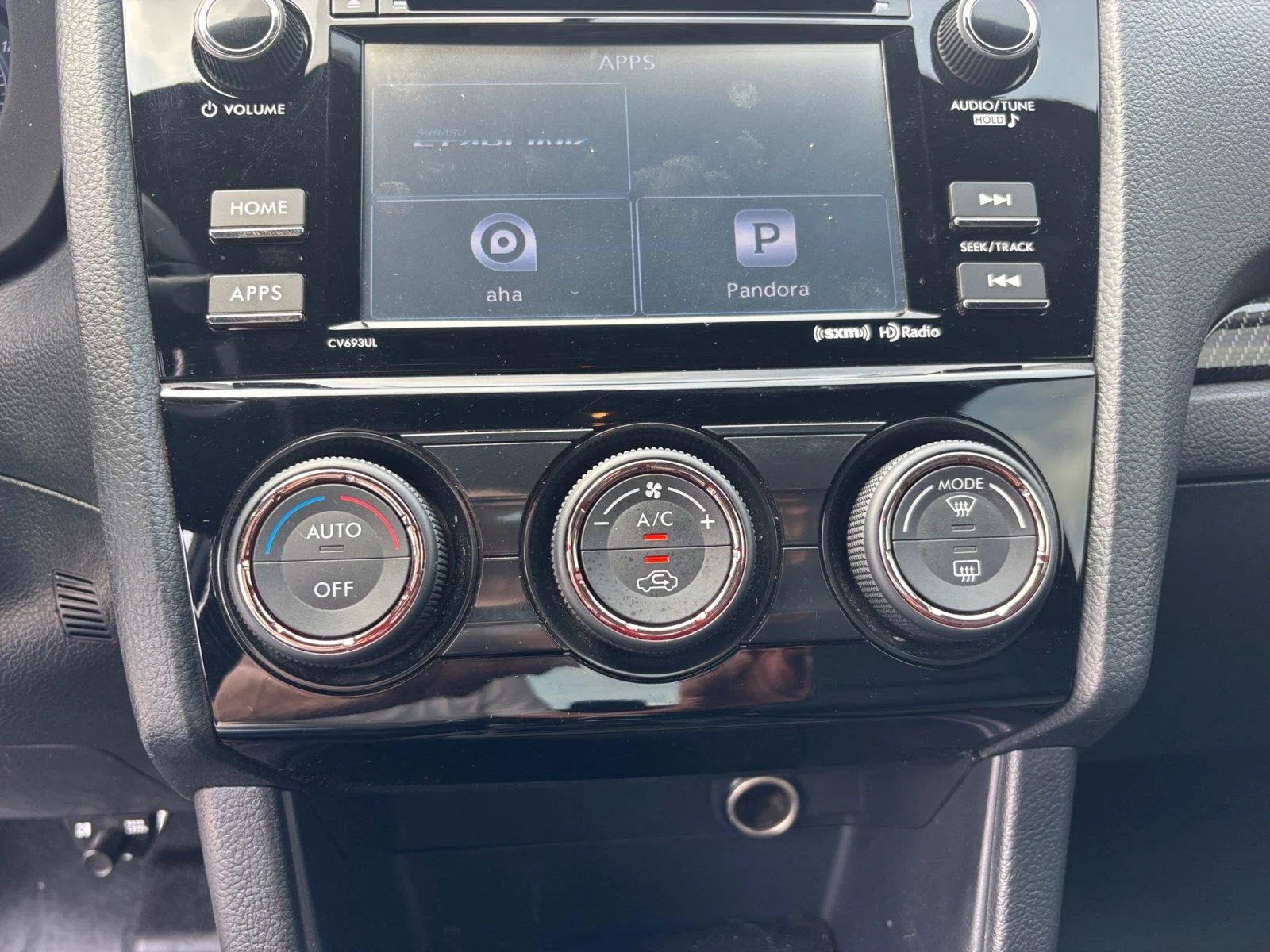 Used 2018 Crystal Black Silica Subaru Base image 28